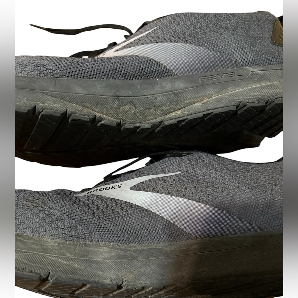 Brooks Men's Revel 4 Running Shoes Size 11 - Picture 11 of 16